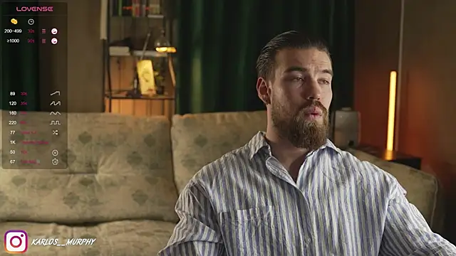 Snapshot of Karlos_Ripped_ chatting on December 10, 2024, 9:44 am Karlos Ripped online show from December 10, 2024, 9:44 am