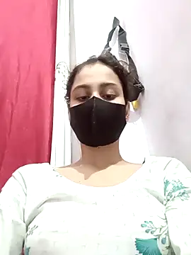 magicmoment00786 online show from October 22, 2025, 12:48 pm