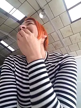 Snapshot of alexxxa69 chatting on March 21, 2025, 3:35 pm alexxxa69 online show from March 21, 2025, 3:35 pm