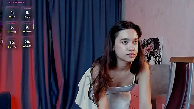 Snapshot of EmeliaReaper chatting on September 13, 2025, 8:20 pm EmeliaReaper online show from September 13, 2025, 8:20 pm