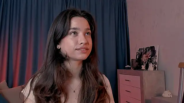 Snapshot of EmeliaReaper chatting on October 13, 2025, 9:05 pm EmeliaReaper online show from October 13, 2025, 9:05 pm