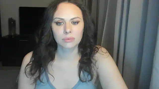 MollyCheiz online show from April 14, 2026, 9:20 pm