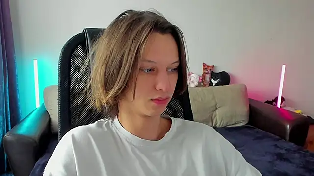 Ostin meow online show from April 12, 2026, 10:29 am