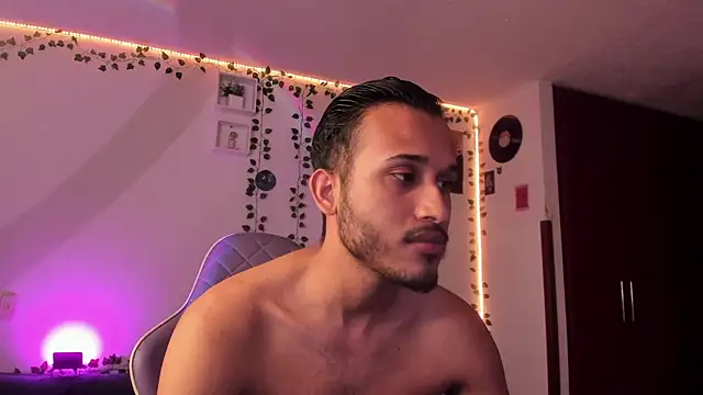 Raf brunette online show from February 2, 2025, 11:40 am