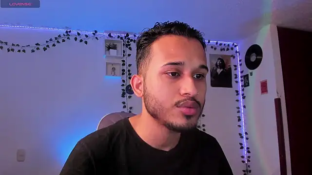 Raf brunette online show from February 25, 2025, 12:05 pm