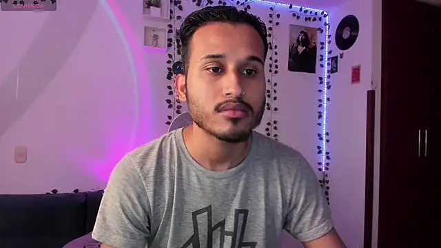 Raf brunette online show from March 9, 2025, 12:20 pm