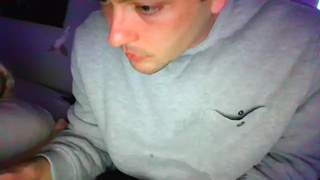 Snapshot of rickyslick123 chatting on December 15, 2024, 1:32 pm rickyslick123 online show from December 15, 2024, 1:32 pm