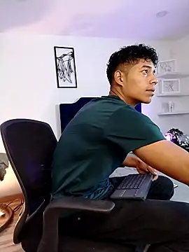 Snapshot of wagz chatting on October 10, 2025, 11:55 am wagz online show from October 10, 2025, 11:55 am