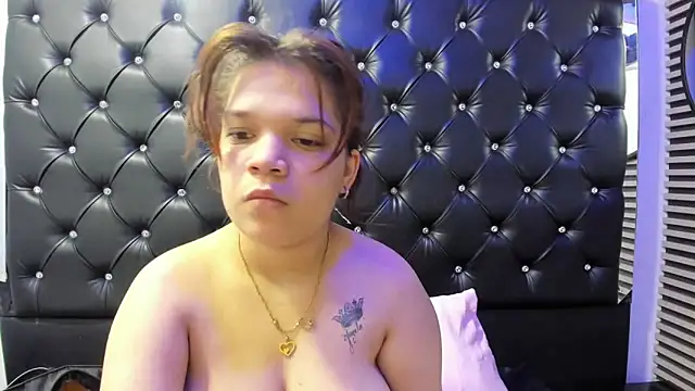 MelanyCarter18 online show from December 17, 2025, 1:49 pm