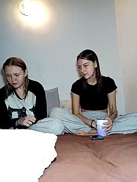 ella grays online show from October 12, 2025, 6:42 pm