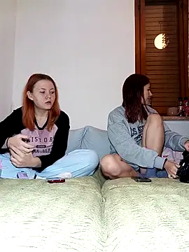 ella grays online show from November 20, 2025, 7:14 pm