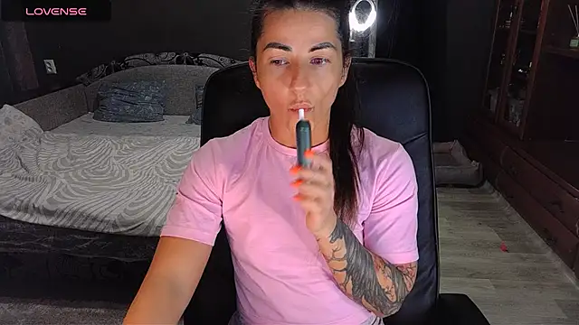 Aria Dl online show from November 11, 2025, 6:14 pm