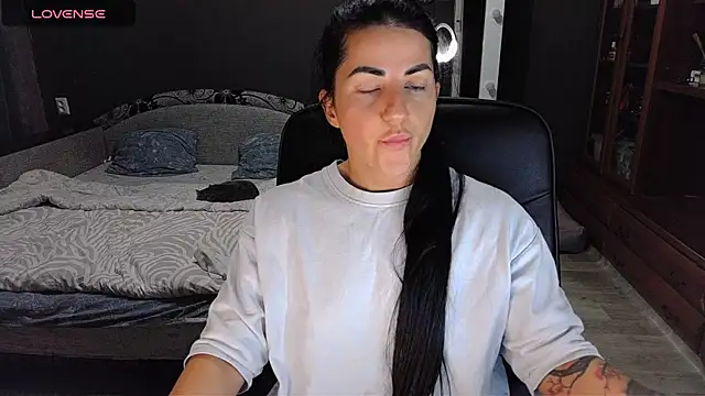 Aria Dl online show from December 1, 2025, 11:55 am