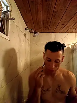 FlacoDani online show from November 18, 2025, 5:49 pm