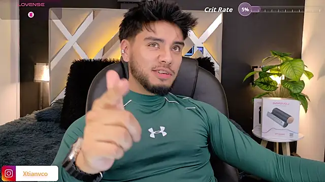 Tommidubois online show from November 26, 2025, 4:12 am