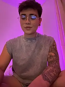 Chriss gomez2 online show from November 23, 2025, 2:43 am