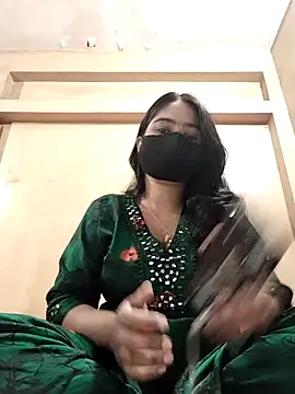 Snapshot of Magical_Girl- chatting on December 14, 2025, 3:57 am Magical Girl- online show from December 14, 2025, 3:57 am