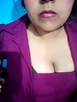 Love-Veronica online show from March 18, 2026, 9:01 am