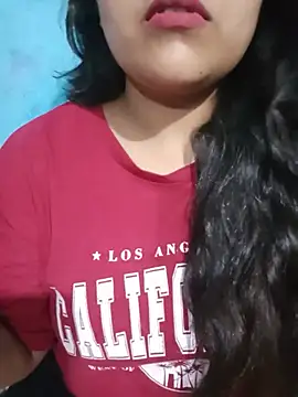 Snapshot of Love-Veronica chatting on July 27, 2026, 11:17 am Love-Veronica online show from July 27, 2026, 11:17 am