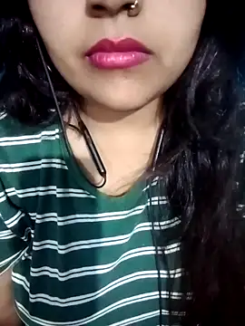 Snapshot of Love-Veronica chatting on April 27, 2026, 11:41 am Love-Veronica online show from April 27, 2026, 11:41 am