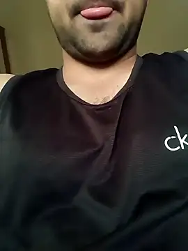 Snapshot of smartboy010101 chatting on March 3, 2025, 8:51 am smartboy010101 online show from March 3, 2025, 8:51 am