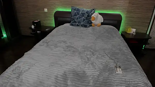 Lust One  online show from December 13, 2024, 7:43 pm