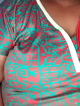 Snapshot of Sexy_Radhikaa chatting on May 7, 2026, 5:16 pm Sexy Radhikaa online show from May 7, 2026, 5:16 pm
