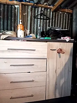 Snapshot of curvyloneah75 chatting on November 19, 2025, 6:35 am curvyloneah75 online show from November 19, 2025, 6:35 am