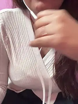  nishalove19 online show from February 20, 2025, 7:19 pm