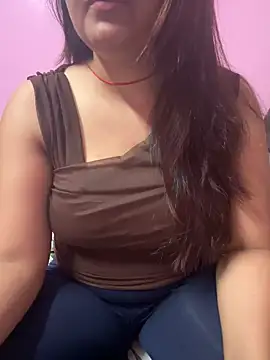  nishalove19 online show from March 19, 2025, 6:55 pm