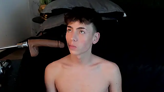 Snapshot of MattiDeLuca chatting on February 26, 2025, 6:37 pm MattiDeLuca online show from February 26, 2025, 6:37 pm