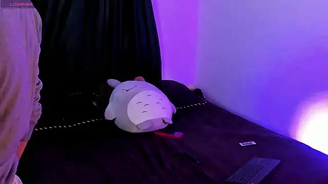 Snapshot of MattiDeLuca chatting on October 7, 2025, 8:54 pm MattiDeLuca online show from October 7, 2025, 8:54 pm