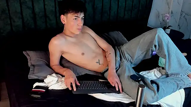 Snapshot of MattiDeLuca chatting on February 26, 2025, 9:42 pm MattiDeLuca online show from February 26, 2025, 9:42 pm