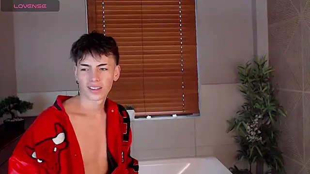 Snapshot of MattiDeLuca chatting on February 20, 2025, 12:47 pm MattiDeLuca online show from February 20, 2025, 12:47 pm