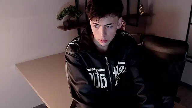 Snapshot of MattiDeLuca chatting on February 24, 2025, 5:53 pm MattiDeLuca online show from February 24, 2025, 5:53 pm