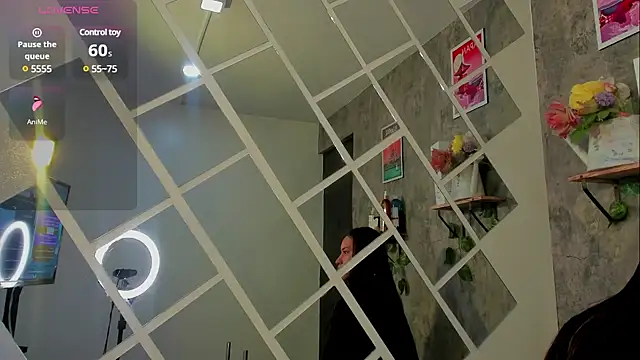 Snapshot of Megan_sophia2 chatting on March 11, 2025, 1:23 pm Megan sophia2 online show from March 11, 2025, 1:23 pm