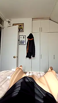 Snapshot of tula_chyk chatting on September 30, 2025, 12:55 pm tula chyk online show from September 30, 2025, 12:55 pm