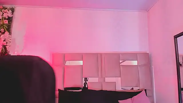 natacha  black  online show from February 25, 2025, 8:58 am