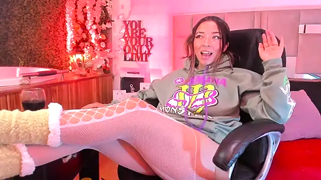 natacha  black  online show from February 25, 2025, 2:47 am