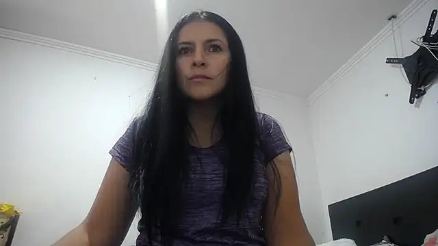 princehermosa44 online show from February 19, 2026, 7:55 pm