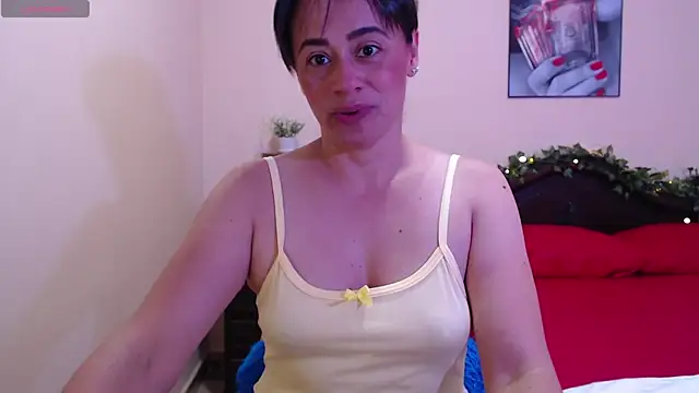 Snapshot of sara_florez1 chatting on December 14, 2025, 12:00 pm sara florez1 online show from December 14, 2025, 12:00 pm