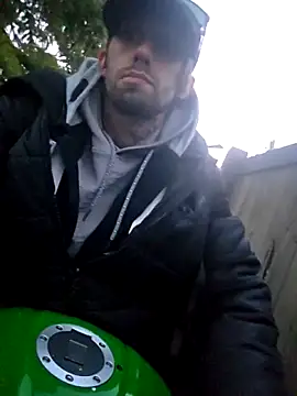 Snapshot of Fuckboy4public chatting on September 25, 2025, 1:44 am Fuckboy4public online show from September 25, 2025, 1:44 am