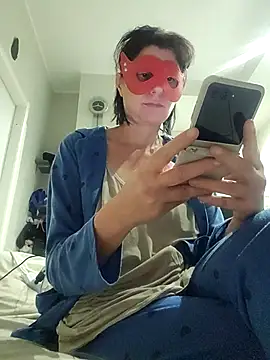 Snapshot of Vagabondainnamorata chatting on November 12, 2025, 5:11 am Vagabondainnamorata online show from November 12, 2025, 5:11 am