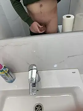 Snapshot of 1CandyBoy chatting on February 24, 2025, 11:32 am 1CandyBoy online show from February 24, 2025, 11:32 am