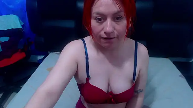 Snapshot of XxMiaSexxyHotxX chatting on September 29, 2025, 2:44 pm XxMiaSexxyHotxX online show from September 29, 2025, 2:44 pm