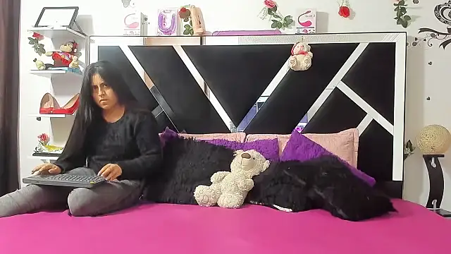 abby eemily online show from September 15, 2025, 12:05 pm