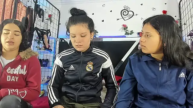 abby eemily online show from November 25, 2025, 12:16 pm