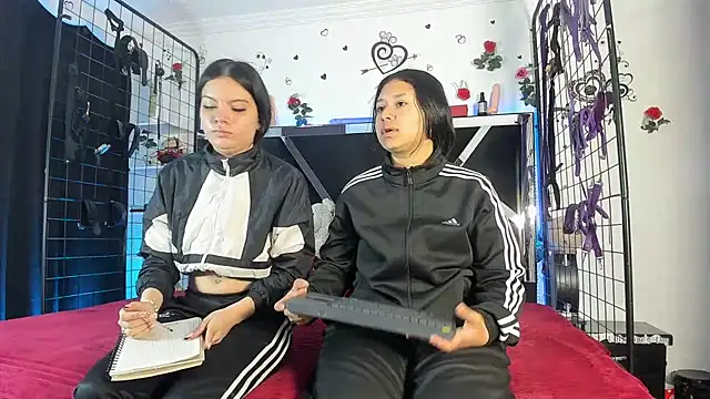 abby eemily online show from November 17, 2025, 12:20 pm