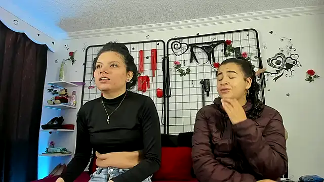 Snapshot of abby_eemily chatting on December 16, 2025, 12:20 pm abby eemily online show from December 16, 2025, 12:20 pm