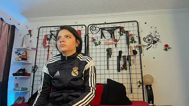 Snapshot of abby_eemily chatting on December 17, 2025, 12:32 pm abby eemily online show from December 17, 2025, 12:32 pm